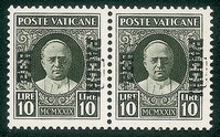 Vaticano - 1931 - 10 lire (13ca) - coppia orizzontale con doppia soprastampa (diritta + capovolta)