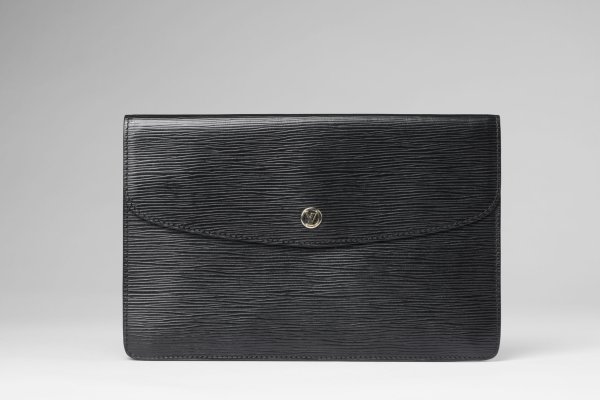 LOUIS VUITTON - Montaigne Cluch 27