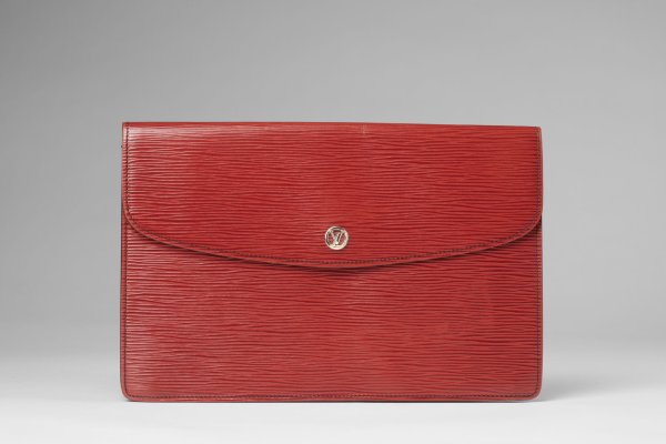LOUIS VUITTON - Montaigne Cluch 27