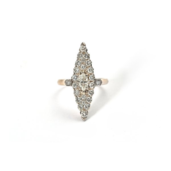 Anello con Diamanti.