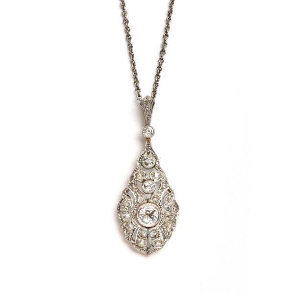 Collana Art Déco con Diamanti.