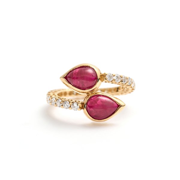 Anello con Rubini e Diamanti.