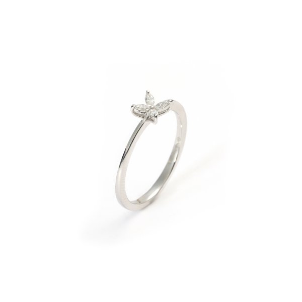 Anello con Diamanti.