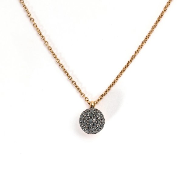 Collana con Diamanti Neri.