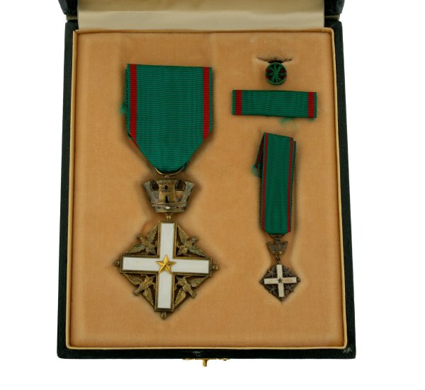 ARGENTI - Croce di Cavaliere della Repubblica Italiana in argento 800