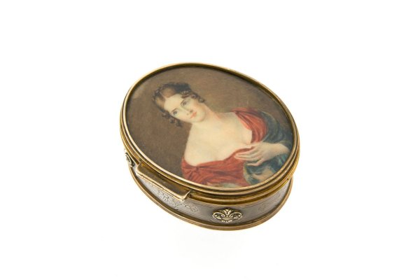 COFANETTO - Cofanetto in argento dorato 800, anni '40