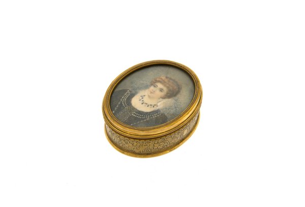 COFANETTO - Cofanetto in argento dorato 800, anni '40