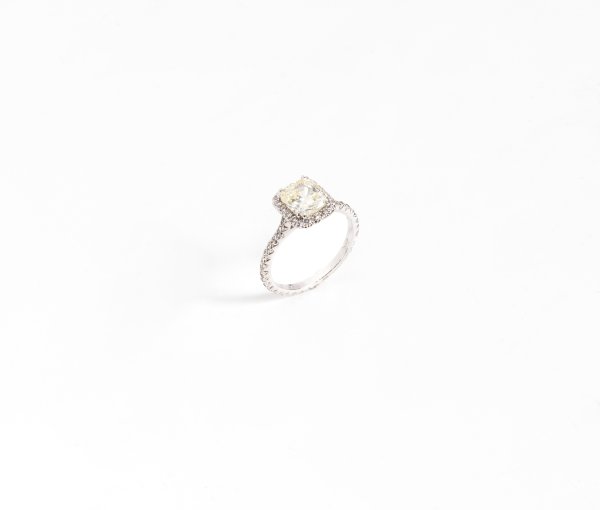 Anello solitario in oro bianco 18kt