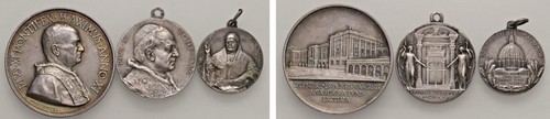 PIO XI, Ambrogio Damiano Achille Ratti (1922-1939) - Lotto 3 medaglie, una annuale (an. XI) e due in ricordo dell'Anno Giubilare (1925), Roma.