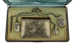 Set da ballo in argento, fine '800