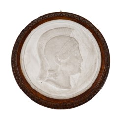 Bassorilievo in gesso entro cornice lignea raffigurante profilo di guerriero classico