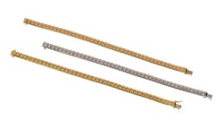 Tre bracciali in oro giallo, rosa e bianco 18kt