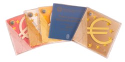 REPUBBLICA ITALIANA - 5 divisionali (dal 2002 al 2006) in lotto con cofanetto Storia della lira