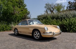 912