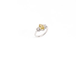Anello in oro bianco 18kt