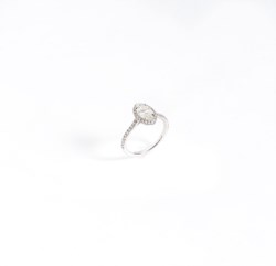 Anello solitario in oro bianco 18kt