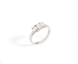 Anello trilogy in oro bianco 18kt