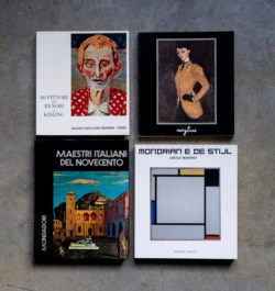 Lot of four catalogues