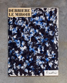 Derrière le miroir