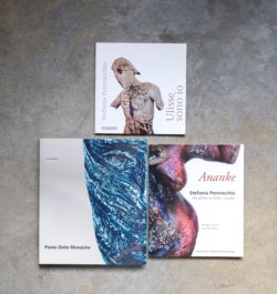 Lot of three catalogues
