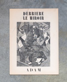 Derrière le miroir