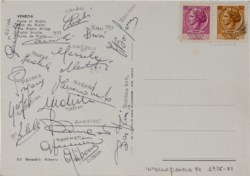 CARTOLINA CON AUTOGRAFI DEI GIOCATORI della squadra INTERNAZIONALE FC.