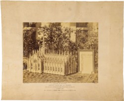 FOTOGRAFIA - LAVORO IN TRAFORO ESEGUITO NELLE ORE DI SOLLIEVO DA ALCUNI CANDIDATI DEL SEMINARIO DI MILANO NELL'ANNO 1887 e offerto a LEONE XIII NELLE SUE NOZZE D'ORO