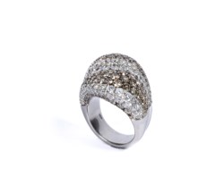 Anello contrarié in oro bianco 18kt