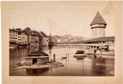 Fotografia del ponte pedonale coperto in legno - Lucerna - Kapellbrucke