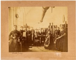 Fotografia delle operaie dell'Istituto Tessile di Voghera