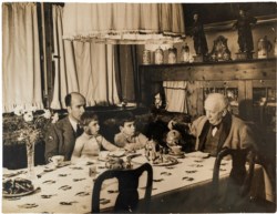 Richard Strauss - Bella fotografia a carattere famigliare del maestro con i nipoti
