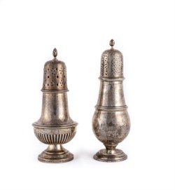 Two sugar sprinklers in 925 silver, England, 20th century